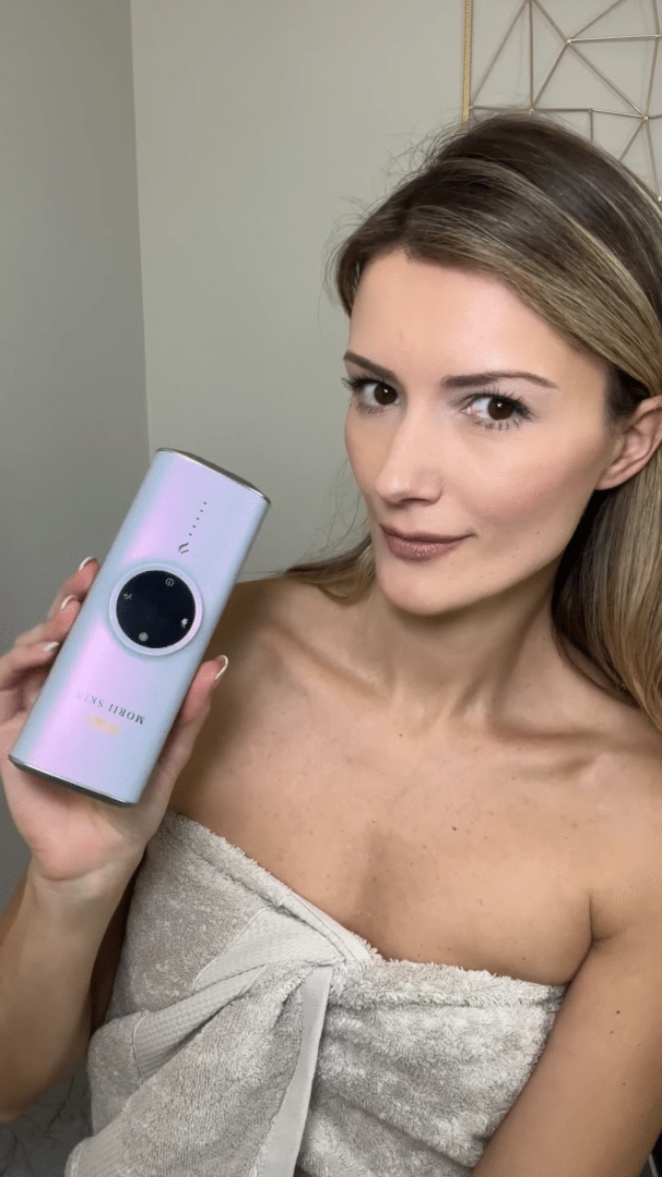 AURORA - 2-in-1 IPL Hair Removal & Skin Rejuvenation Device with Sapphire Ice-Cooling Morii Skin