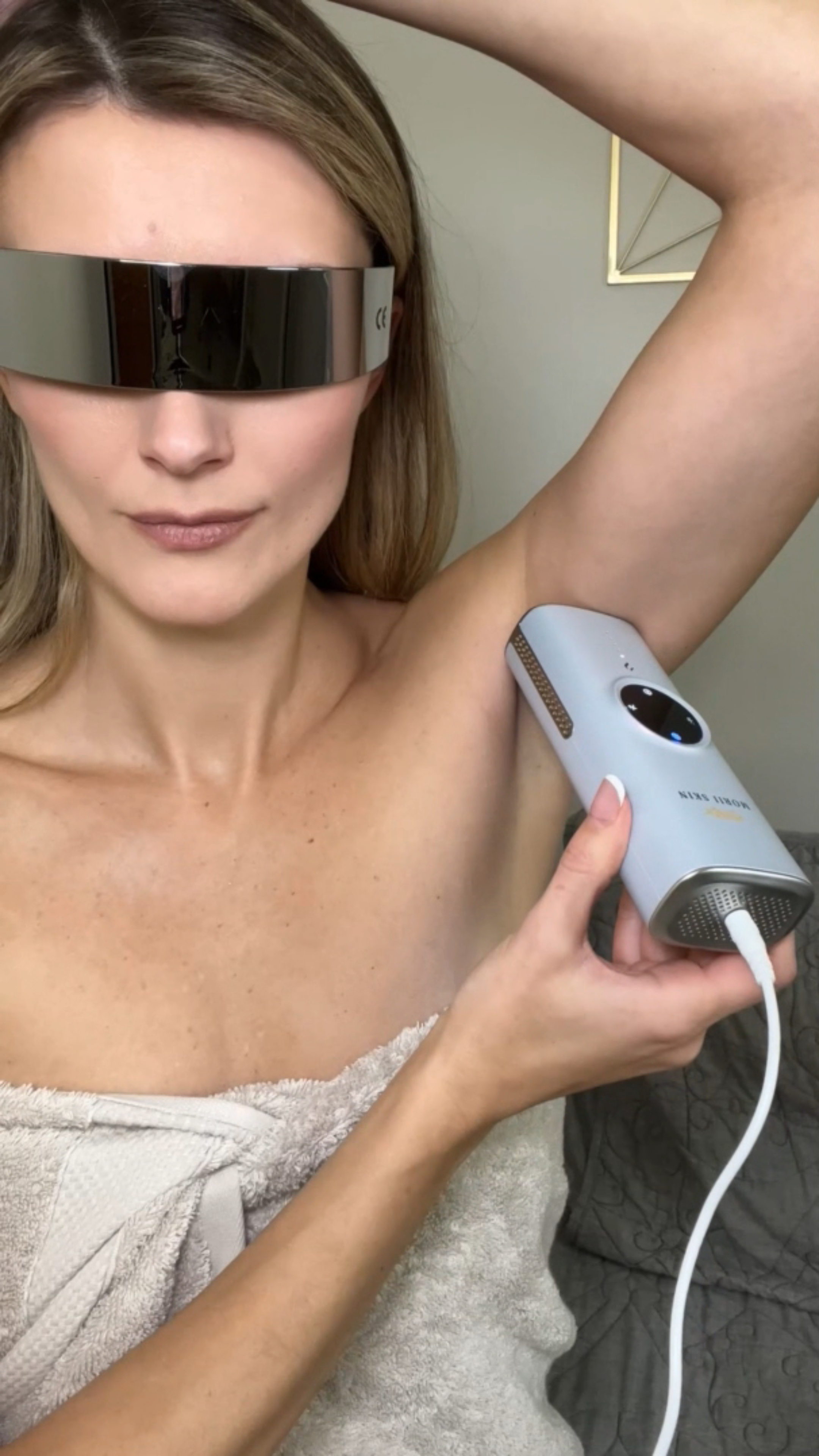 AURORA - 2-in-1 IPL Hair Removal & Skin Rejuvenation Device with Sapphire Ice-Cooling Morii Skin